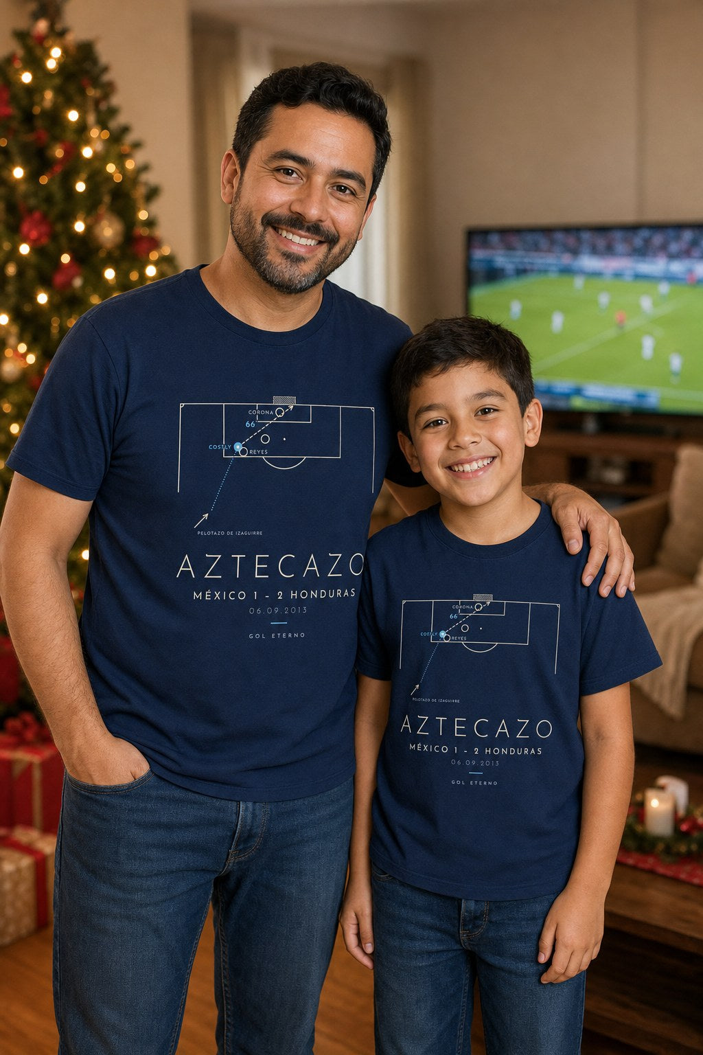 Papá e hijo con la camiseta Aztecazo 2013 de Gol Eterno
